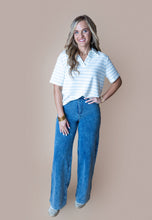 Load image into Gallery viewer, Blue &amp; White Striped Top
